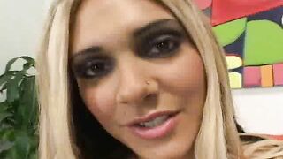 Carmel Moore (Busty Chick Carmel)