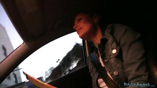 PublicAgent - Szilvia (E84)