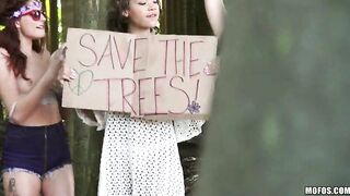 Alexis Blaze, Ashlyn Molloy - Three Naked Kid Hippies