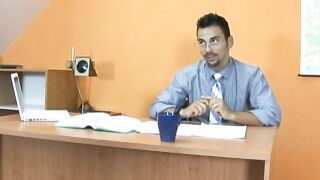 Sharon Pink Me want English learn... :)