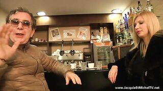 Cristal, une blonde incendiaire! 2015