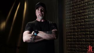 Gia DiMarco: Queen Bee Submits to The Pope