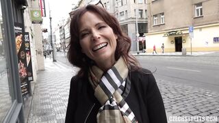 American Super MILF Syren De Mer